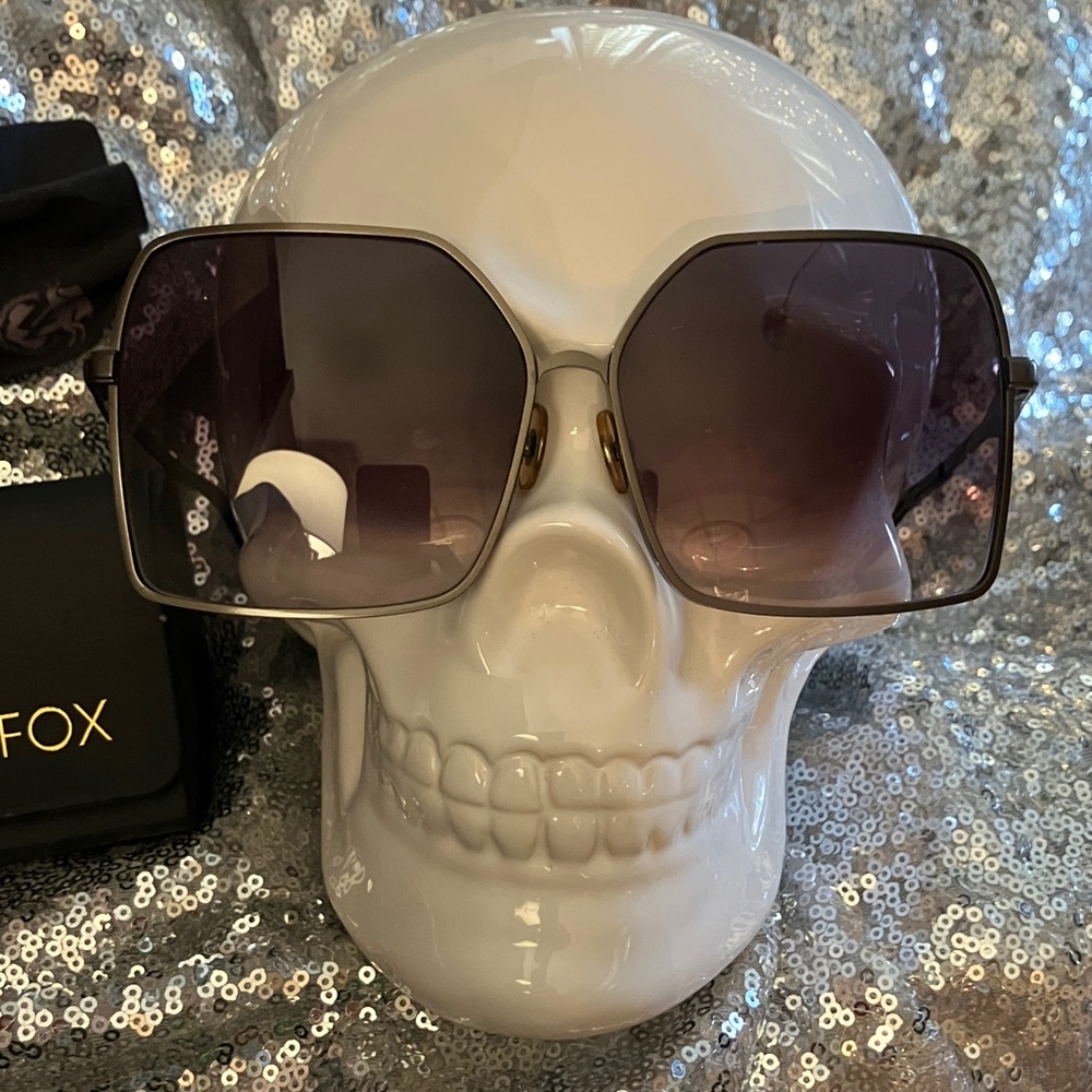 Wildfox - Gunmetal Oversized Black/Grey Sunglasses